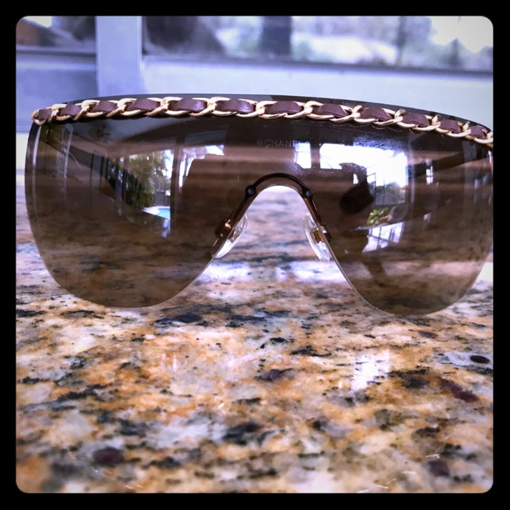 CHANEL Sunglasses